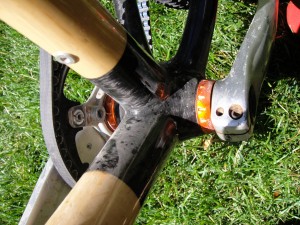 a super-slick Chris King mango BB matches the bomb-proof mango NoThreadSet (and will soon match the mango ISO Disc Singlespeed hubset!)